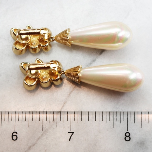 ⚜️ Vintage Christian Dior Crystal & Pearl Earrings - Picture 14 of 16